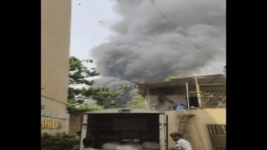 India News | Mumbai: Fire Breaks out at Furniture Godown in Jogeshwari, No Casualties Reported