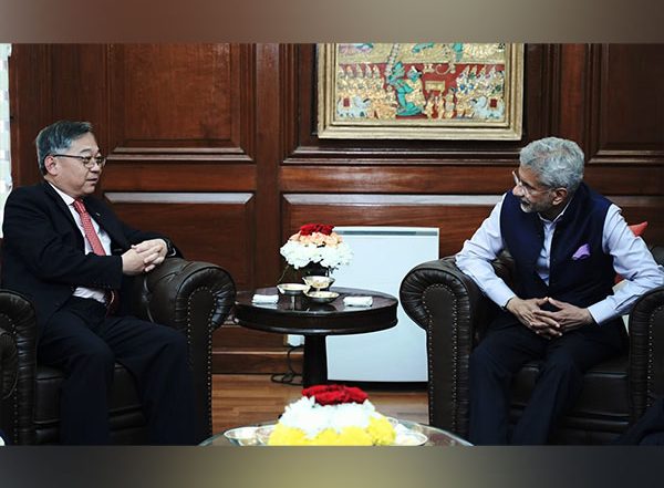 World News | India, Singapore Discuss Taking Forward Ministerial Roundtable Process