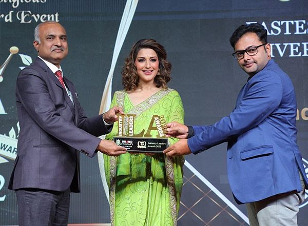 Business News | Sandip University Receives the Award for the Fastest Emerging University of India at ILA 2022