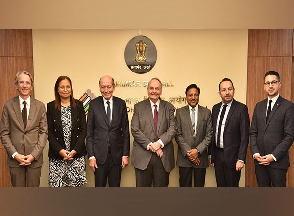World News | French Parliamentary Committee on Foreign Affairs Delegation Meets CEC Rajiv Kumar