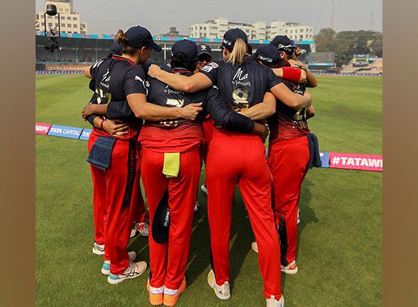 Sports News | WPL: Delhi Capitals Win Toss, Opt to Field First Against Royal Challengers Bangalore