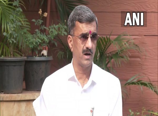 India News | Maharashtra Forms SIT to Probe Morphed Video of Shiv Sena Woman Leader