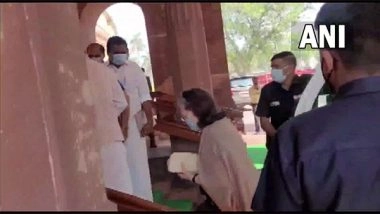 India News | Sonia Gandhi Arrives in Parliament on Second Day of Budget Session
