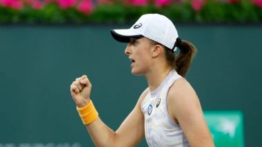 Sports News | Indian Wells: Iga Swiatek Holds off Bianca Andreescu; to Face Emma Raducanu in R16