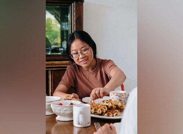 Health News | Study Finds Detrimental Effects Extra Pounds on Young People