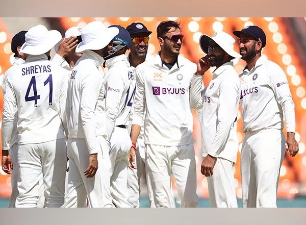 Sports News | Ashwin Reclaims No. 1 Spot in Test Bowlers, Kohli Jumps Seven Places to 13 Among Batters