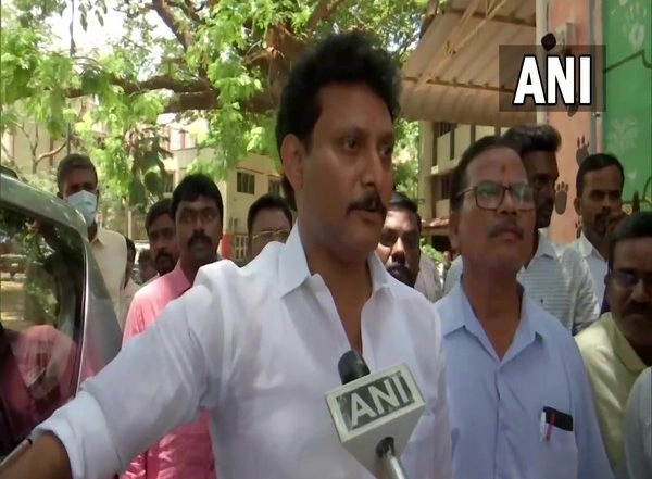 India News | Education Minister Chairs Meet, Says Panel Formed to Check Exam Dropouts in TN