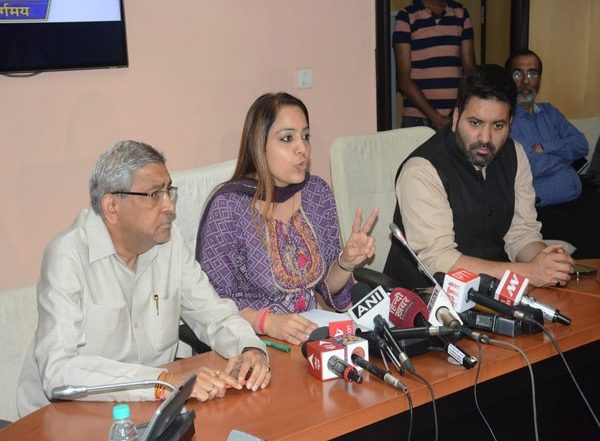 India News | Will Curb Loopholes in MCD's Stray Dog Management System, Rid Residents of All Woes: Mayor Shelly Oberoi
