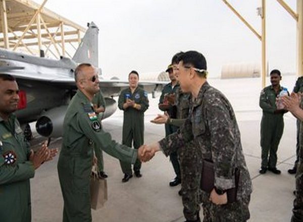 World News | Indian, Korean Air Force Interact at Closure of Multilateral Air Exercise Desert Flag