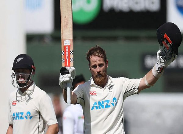 Sports News | Kane Williamson Reaches Special Test Landmark, Stitches 149-run Stand with Henry Nicholls to Put New Zealand at Driver's Seat Against Sri Lanka in 2nd Test