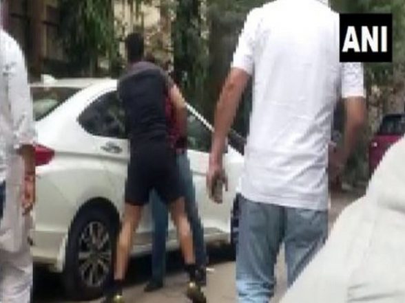 India News | Delivery Boy Beaten for Not Having Change in Delhi, Police Initiates Probe - Vimarsana News