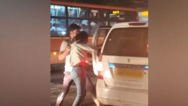 India News | Delhi: Man Seen Beating Woman and Forcing Her to Sit in Car in Viral Video, Say Police