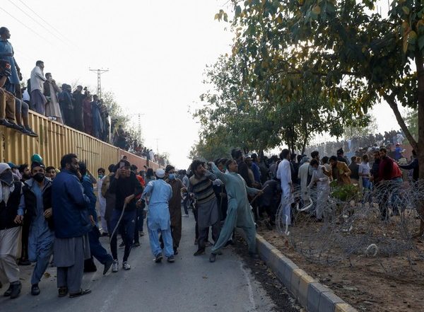 World News | Imran Khan's PTI May Soon Be Declared as Banned Outfit