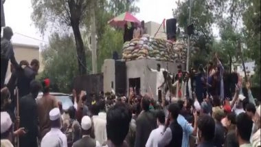 World News | Imran Khan Reaches Lahore HC for Protective Bail in Terrorism Cases