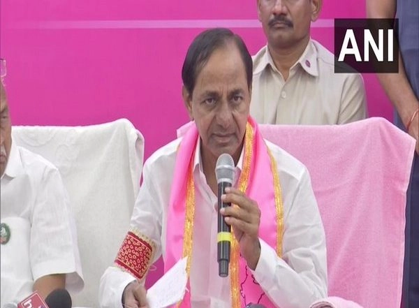 Telangana CM K Chandrashekar Rao Announces Rs 10,000 per Acre Compensation to Farmers for Crop Losses Due to Unseasonal Rains