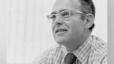 World News | Intel Co-founder Gordon Moore Dies at 94