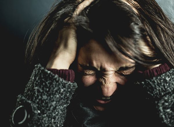 Health News | Women Are More Likely to Have Long-term Anxiety Following Cardiac Arrest Than Men