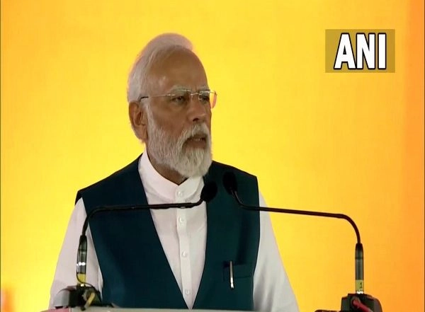 India News | PM Modi Inaugurates Free-of-cost Medical College and Hospital at Chikkaballapur in Karnataka