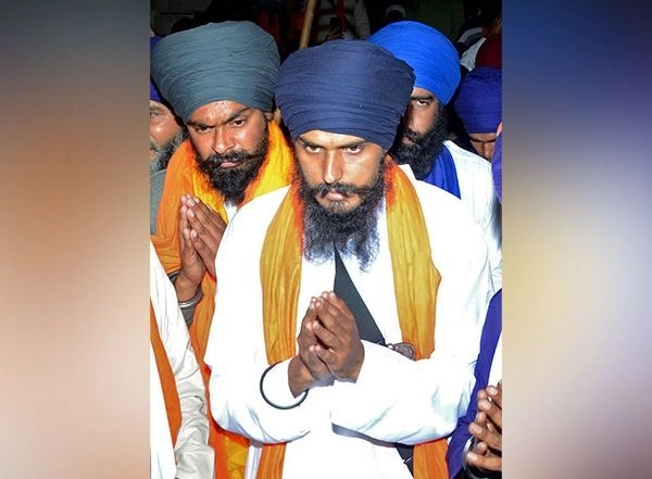 India News | Flier Claims Anonymous Caller Threatened to Raise Khalistani Flag at Pragati Maidan, Case Filed