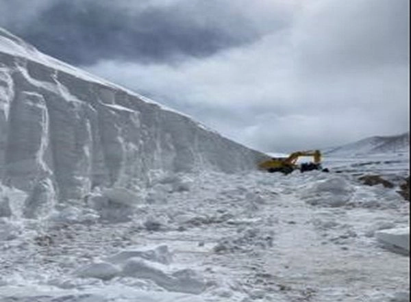 India News | BRO Opens Leh-Manali Highway in a Record 138 Days