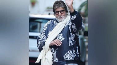 Entertainment News | Amitabh Bachchan Wears Homemade Sling as He Meets Fans Post Injury