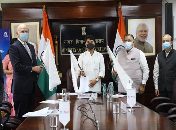 India News | Direct Flight Between Amritsar-UK to Work as Catalyst for Development of Region: Jyotiraditya Scindia