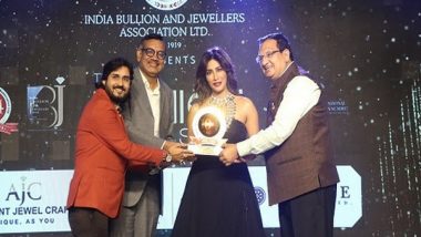 Business News | Chitrangda Singh Turns Showstopper for the Grand Finale of IBJA Fashion Show