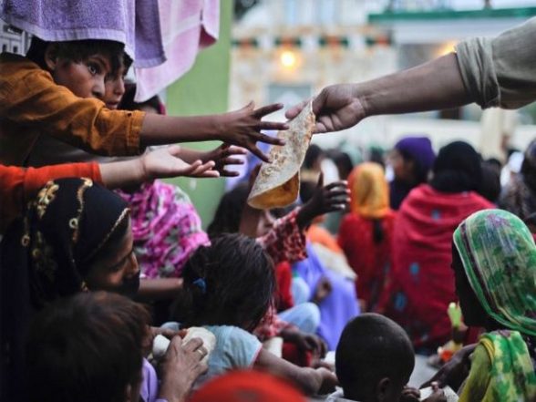 World News | Pakistan: Woman, Man Die, Several Others Get Injured in Stampedes at Flour Distribution Points in Different Cities - Vimarsana News