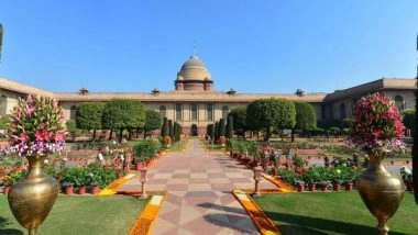 India News |  President Murmu Hosts Special Guests at Amrit Udyan