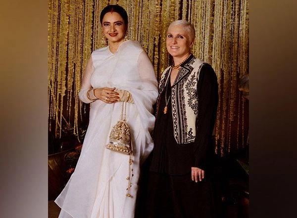 Entertainment News | Dior Mumbai Show: Rekha Looks Like a Vision in White as She Poses with Designer Maria Grazia Chiuri