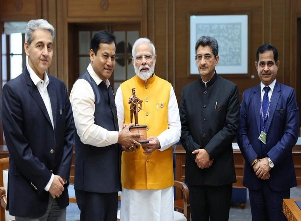 India News | Weeklong National Maritime Celebrations Begin with PM Modi Wearing 'First Merchant Navy Flag'