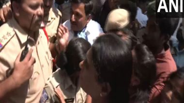 India News | YS Sharmila Detained Before Reaching Hyderabad's TSPSC Office to Protest Against Paper Leak