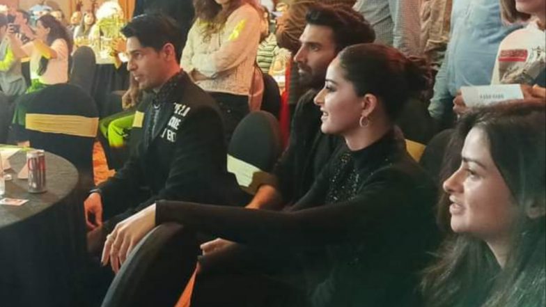 Amid Dating Rumours, New Pics of Aditya Roy Kapur and Ananya Panday From an Award Ceremony Surface Online