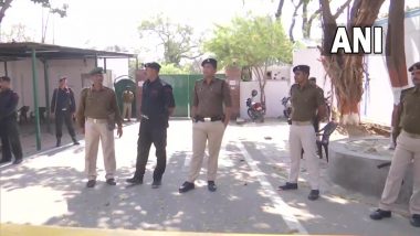 Land for Jobs Scam Case: CBI Team at Residence of Former Bihar CM Rabri Devi (Watch Video)