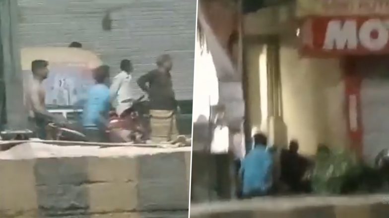 Uttar Pradesh: Two Groups Pelt Stones At Each Other Over Laying of Water Pipeline in Kanpur, Police Launch Probe After Video Goes Viral