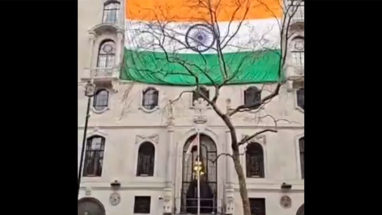 India's Befitting Reply To Khalistanis: Tricolour Flying High at Indian High Commission in London, Officials Put Up Bigger Tiranga After Khalistani Elements Tried To Vandalise National Flag in UK (Watch Video)