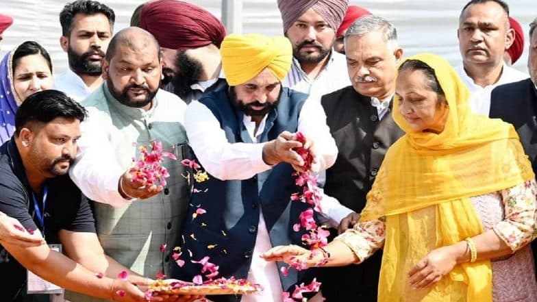 Shaheed Diwas 2023: Punjab CM Bhagwant Mann Pays Tribute to Freedom Fighter Bhagat Singh | LatestLY