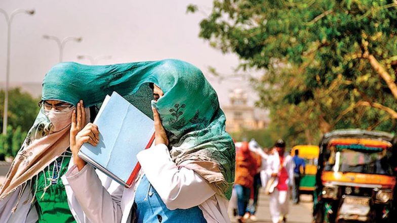 Heatwave in Maharashtra: State Govt Announces Early Summer Vacations in View of Rising Temperatures