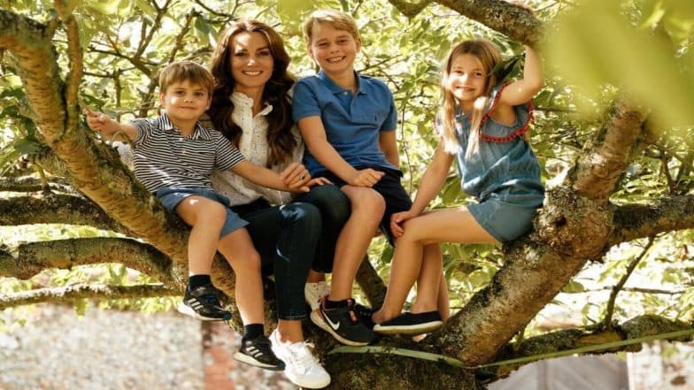 Princess Of Wales With Her Children 784x441 