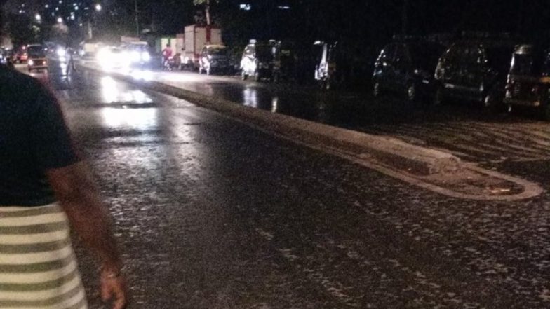 Mumbai Rains: Unseasonal Rainfall and  Cool Breeze Brings Temperature Down in City (See Pics and Videos)