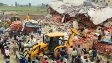 Uttar Pradesh: Roof of Cold Storage Godown Collapses in Sambhal, Several Feared Trapped (Watch Video)