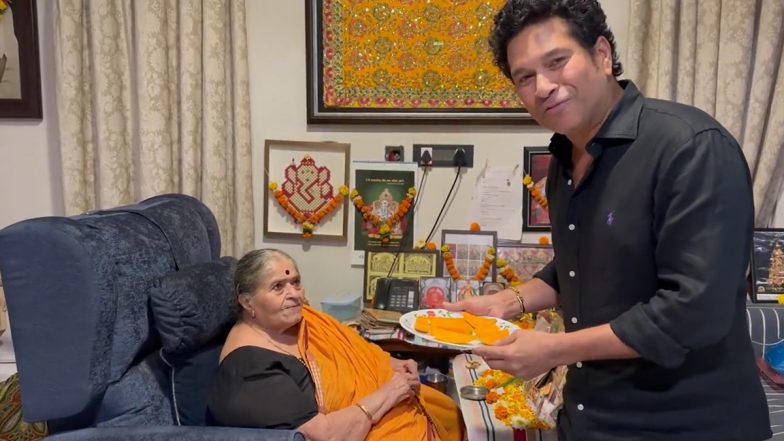 Sachin Tendulkar Shares Special Moment With Mother As They Have First Mango of the Season Together (Watch Video)