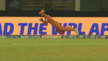 Harleen Deol Pulls Off Stunning Catch to End Harmanpreet Kaur’s Knock During GG-W vs MI-W Match (Watch Video)