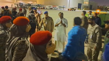 Operation Kaveri: Eighth Batch of Indian Evacuees From Conflict-Hit Sudan Received at Jeddah Airport by MoS V Muraleedharan (See Pics)