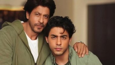 Shah Rukh Khan and Son Aryan Khan Look Like Handsome Twins in This Picture!