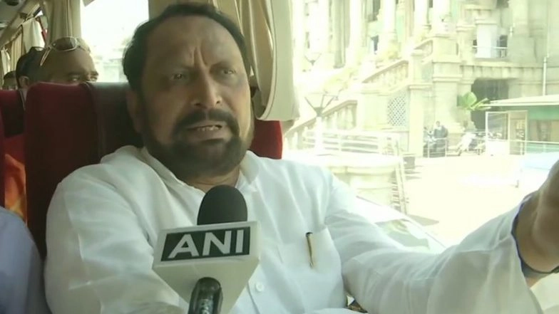 Former Deputy CM and BJP Leader Laxman Savadi Joins Congress