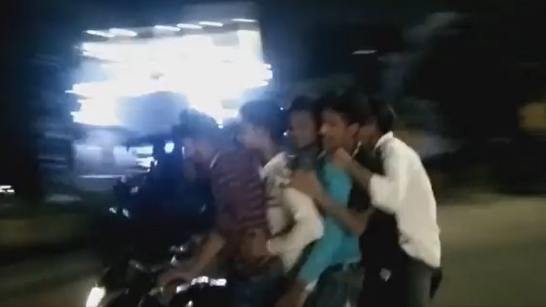 Uttar Pradesh: Five Youths Seen Riding A Bike on Busy Road in Lucknow, Probe Launched After Video Goes Viral