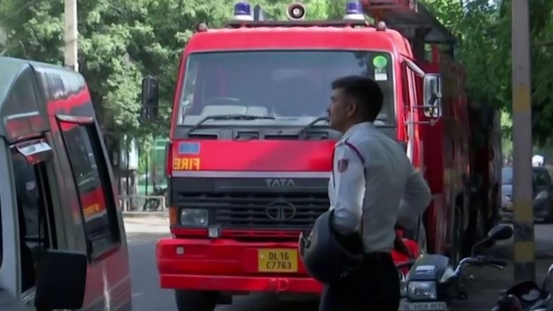 Delhi Fire: Blaze Erupts at Vikas Bhawan Near ITO, Fire Tenders on Spot
