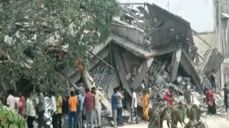 Bhiwandi Building Collapse: Two Dead, 12 Rescued After Godown Collapses in Maharashtra City; More Than 10 Still Feared Trapped