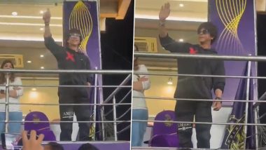 KKR vs RCB: Shah Rukh Khan Shakes a Leg on 'Jhoome Jo Pathaan' Song From Pathaan During The Match At Eden Gardens (Watch Video)